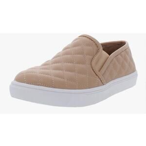 Steve Madden “Ecentrcq” tan quilted slip on sneakers  Size 8.5